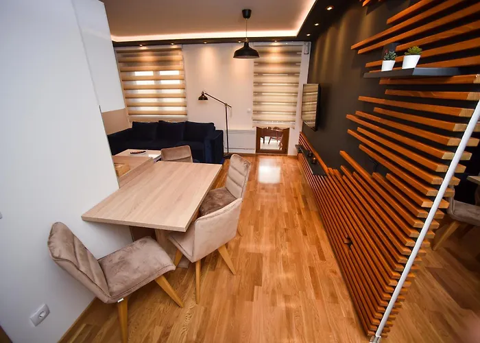 Pinevile Apartman 13